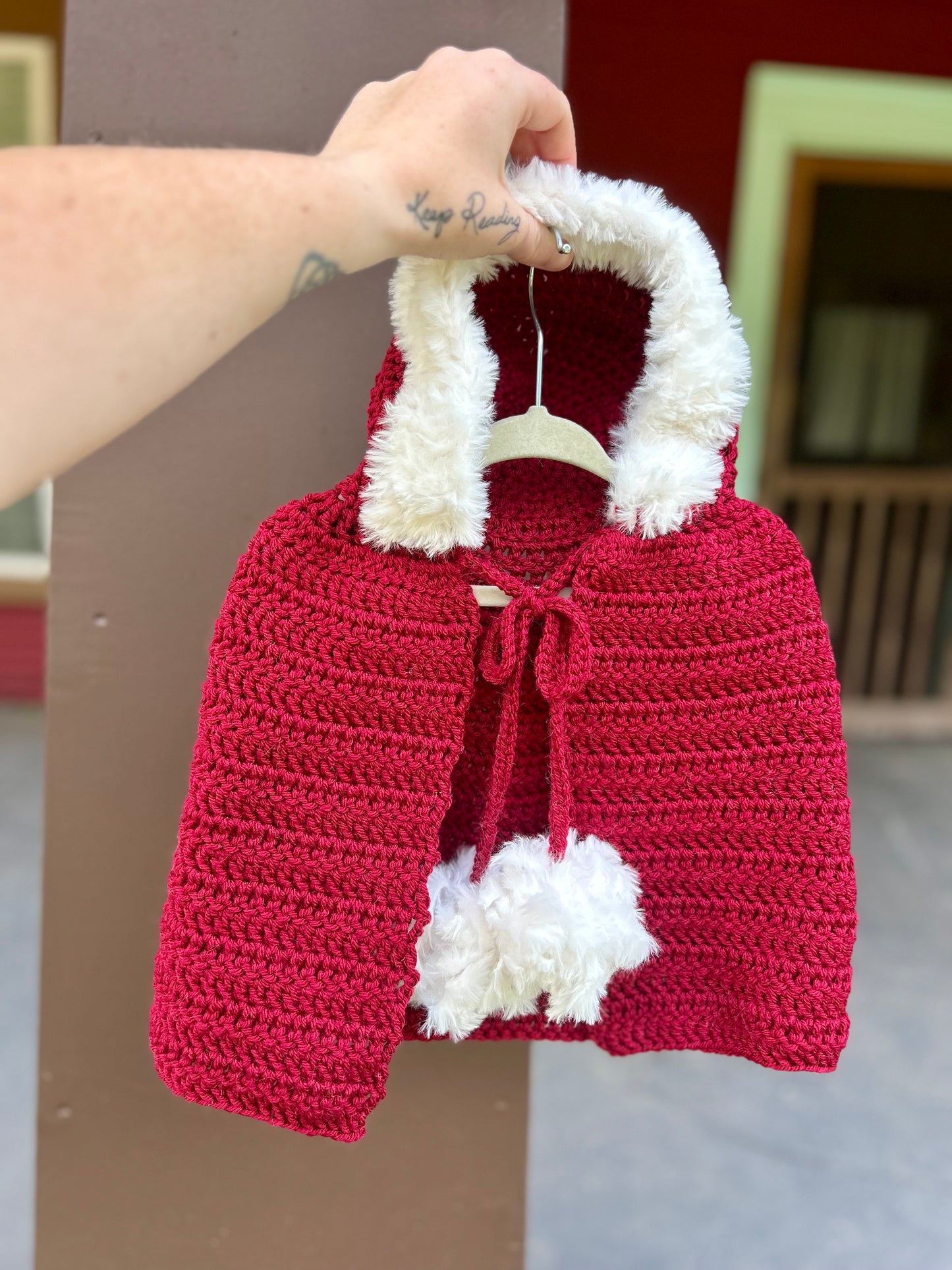 Hooded Cape Size 3/6m