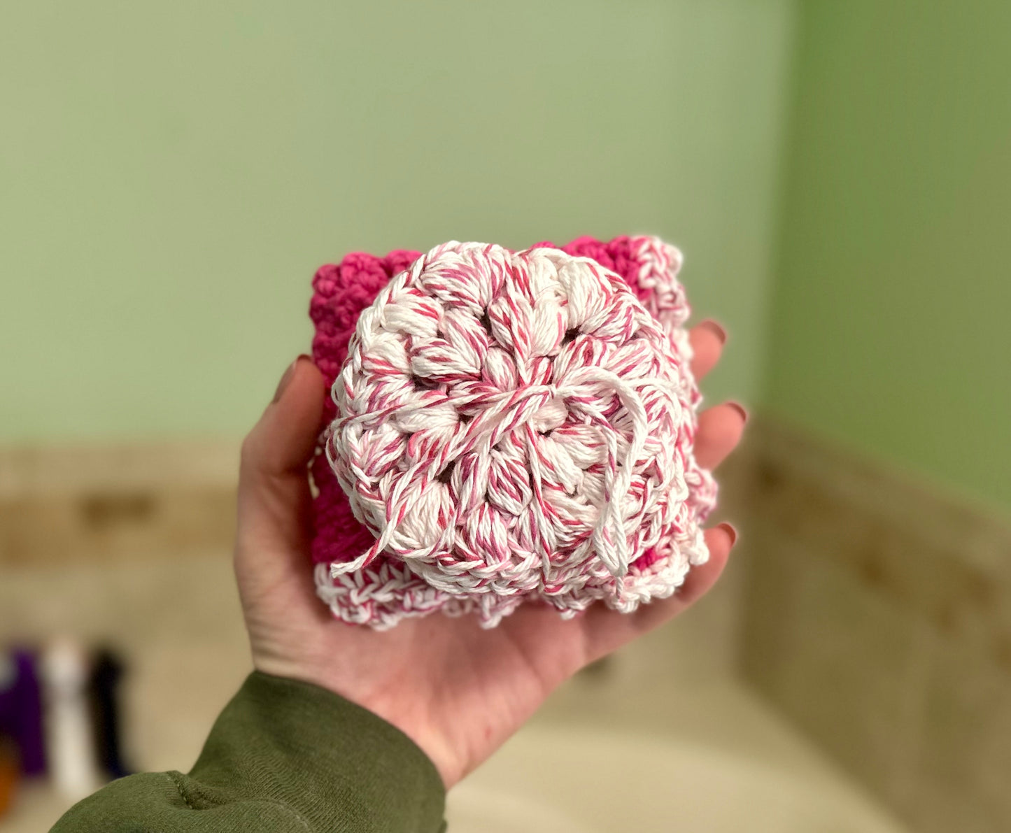 DARK PINK VARIANT Set of 4 Face Scrubbies & 1 Washcloth